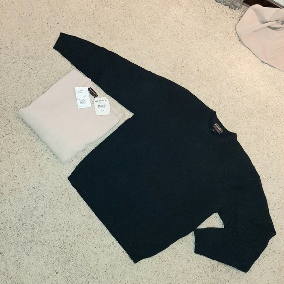 Woolrich lambswool sweaters (2) - Picture 5 of 10